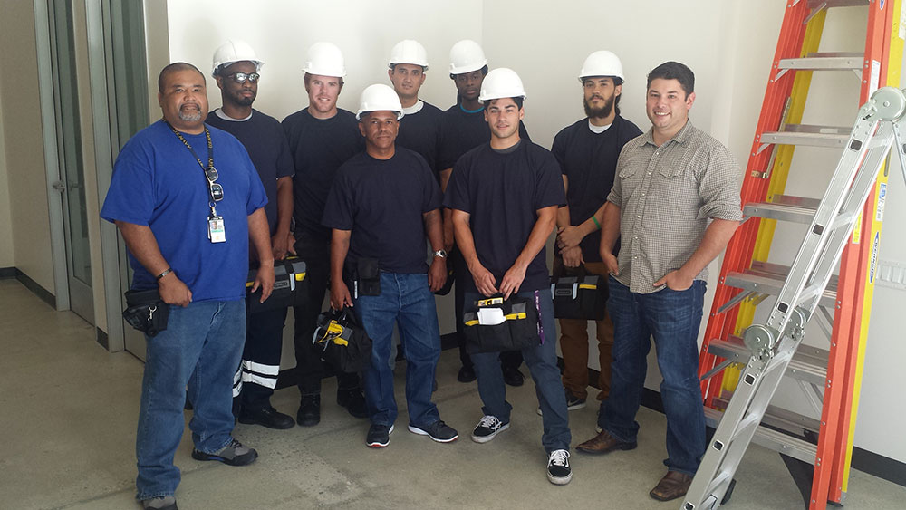 Outsource Free Training Career Network Cable Technician Electrician Apprentice